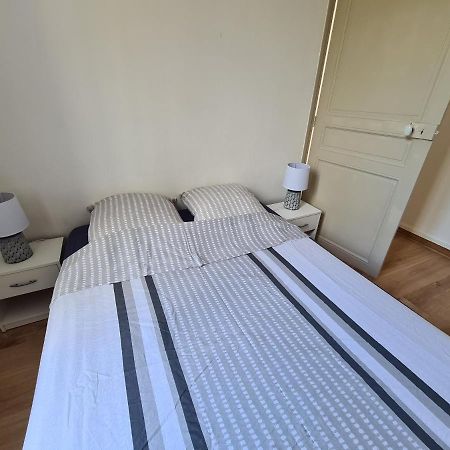Appartement 60M2 Rdc Avec Jardin Saint-Génis Exterior foto